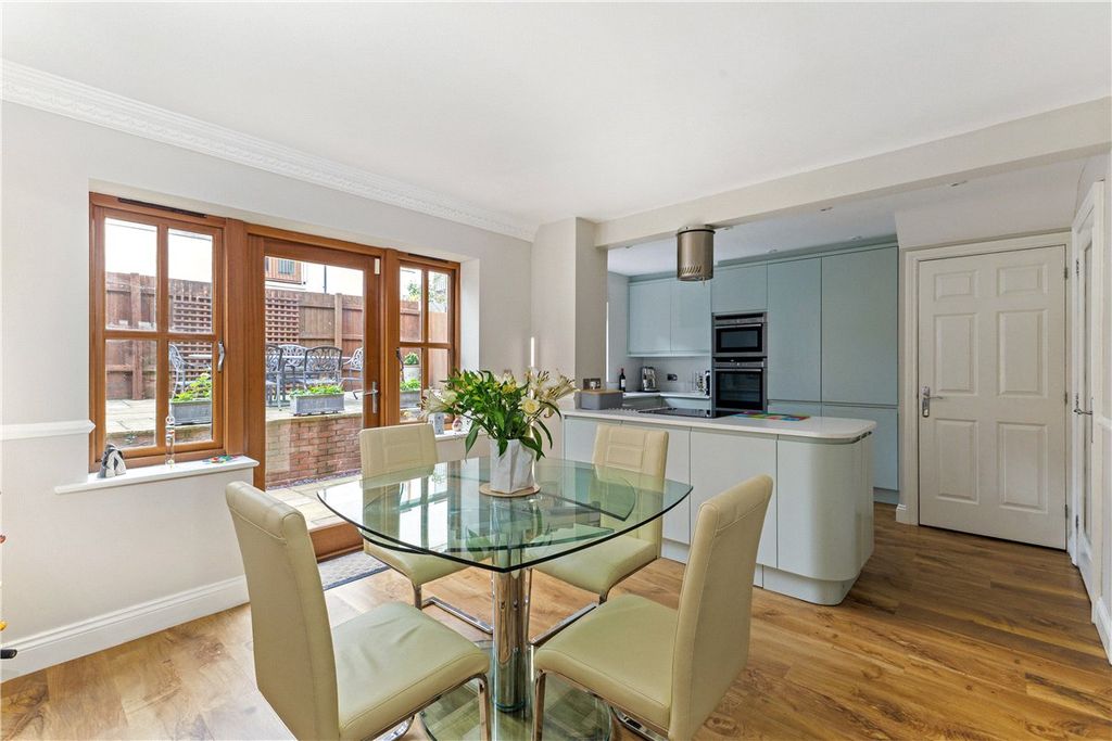 Property photo 2 of 24 Kitchen/Dining Room