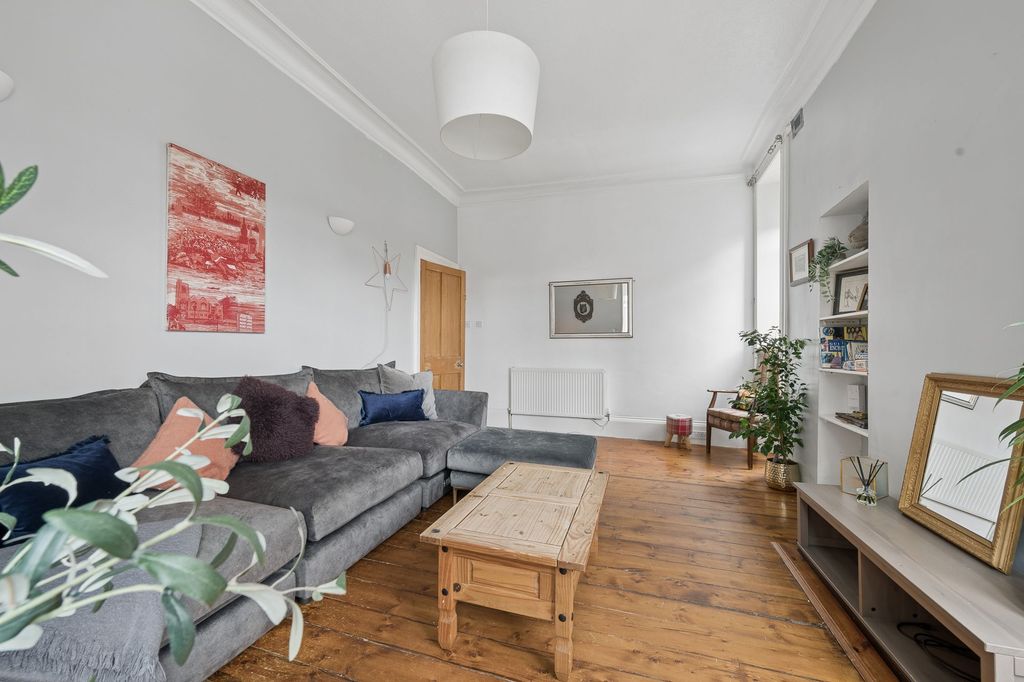 Property photo 2 of 30