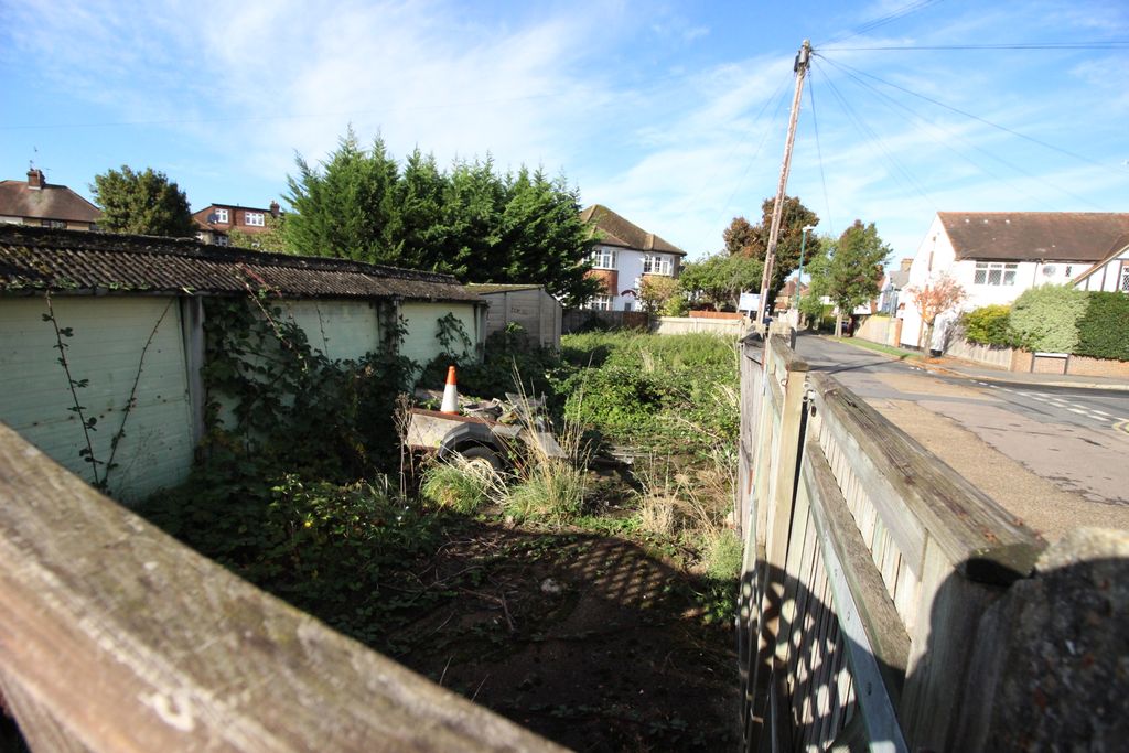 Property photo 3 of 3