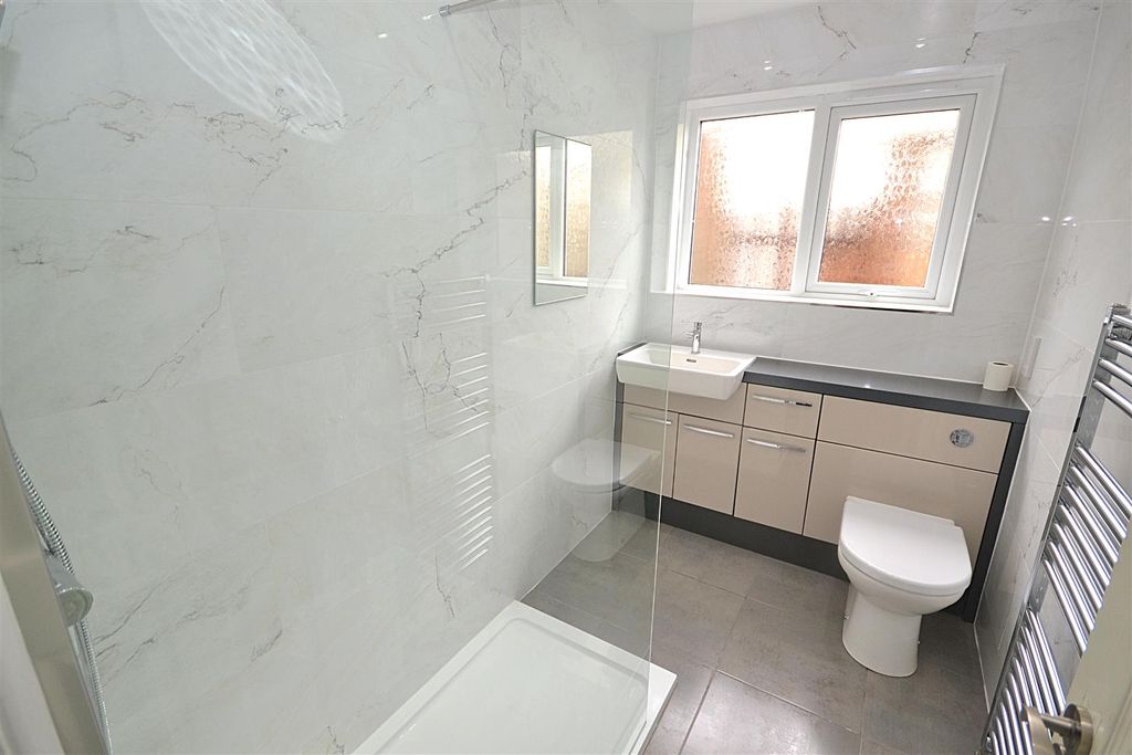 Property photo 2 of 12 2 (2).Png