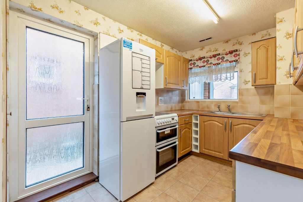 Property photo 3 of 14