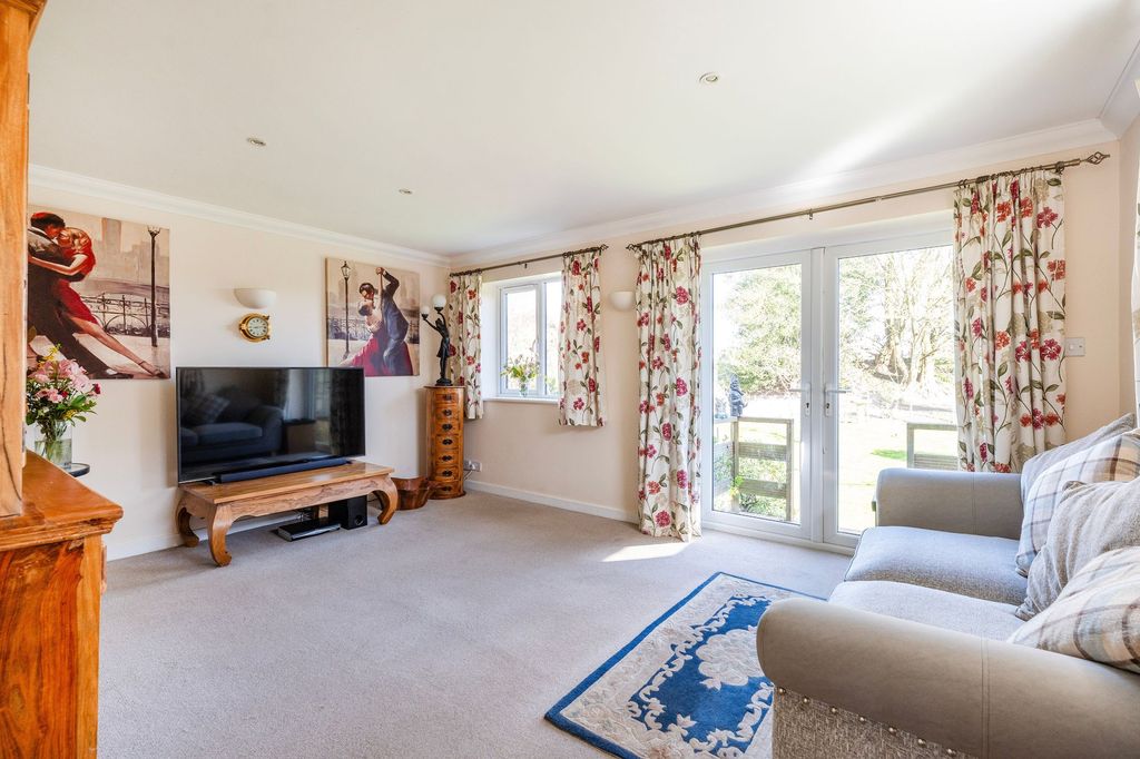 Property photo 3 of 16