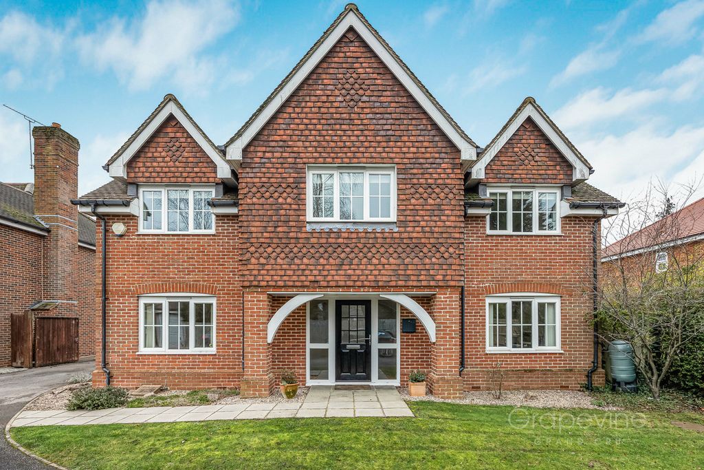 Property photo 1 of 42