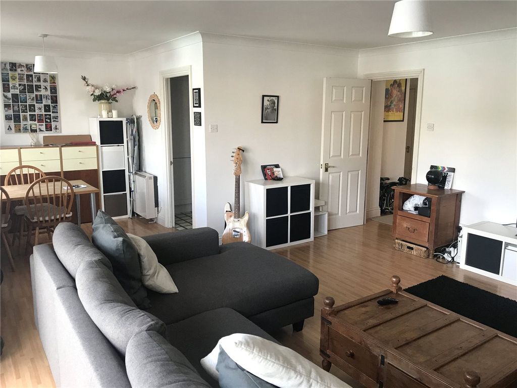 Property photo 3 of 11 Picture No. 10