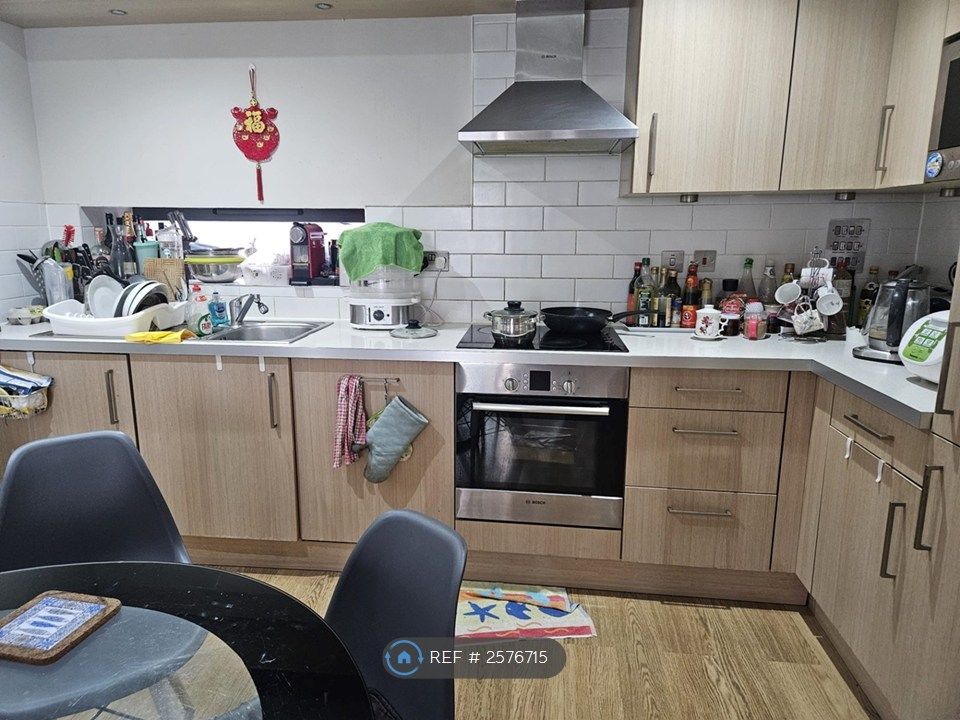 Property photo 2 of 6 Kitchen