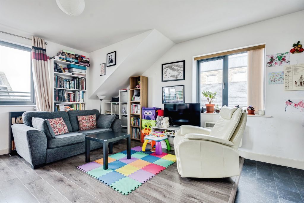 Property photo 3 of 9