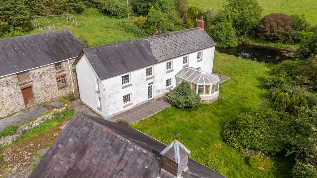Property photo 2 of 66