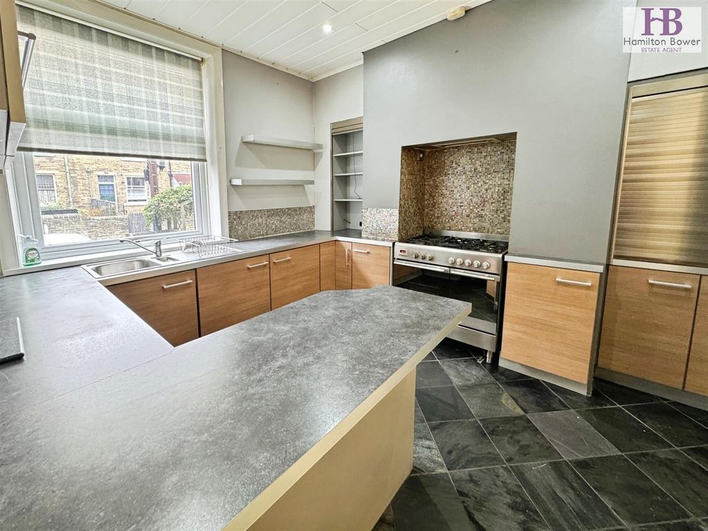 Property photo 2 of 13 05E791d5-12Wensley9.Jpg