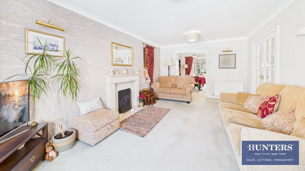 Property photo 2 of 26 Living Room