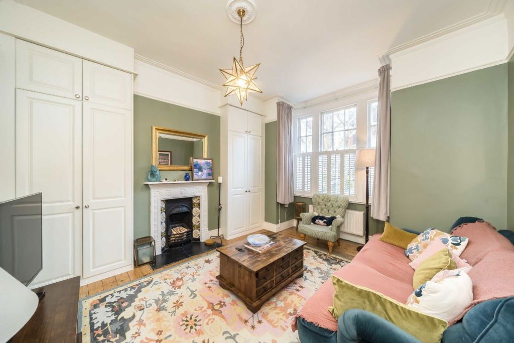 Property photo 2 of 6