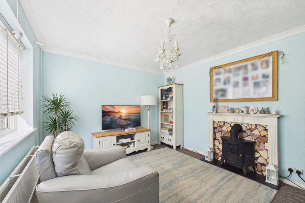 Property photo 2 of 12 Photo 5