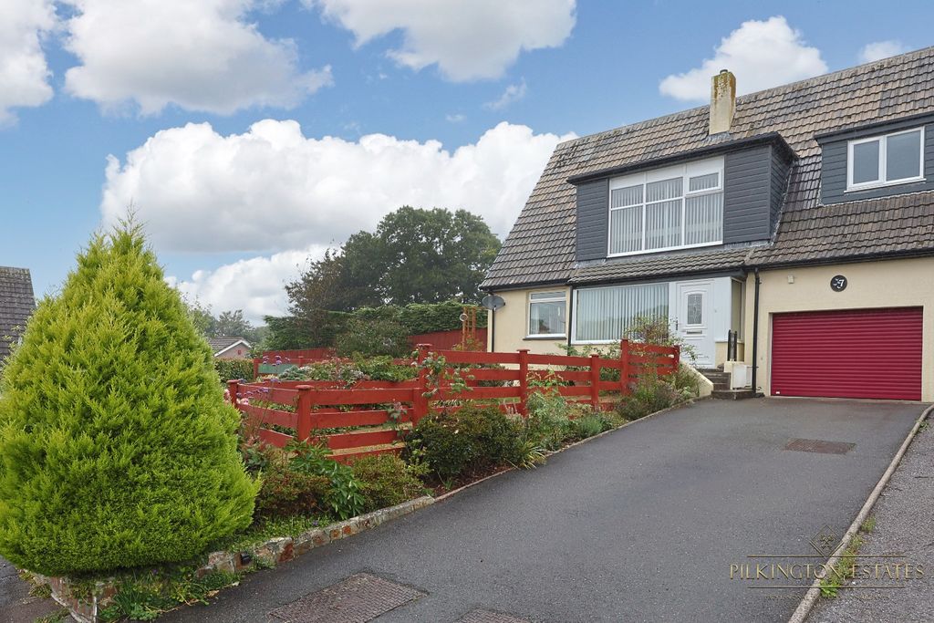 Property photo 1 of 15 4392051