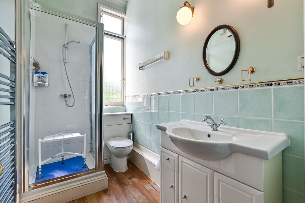 Property photo 3 of 5