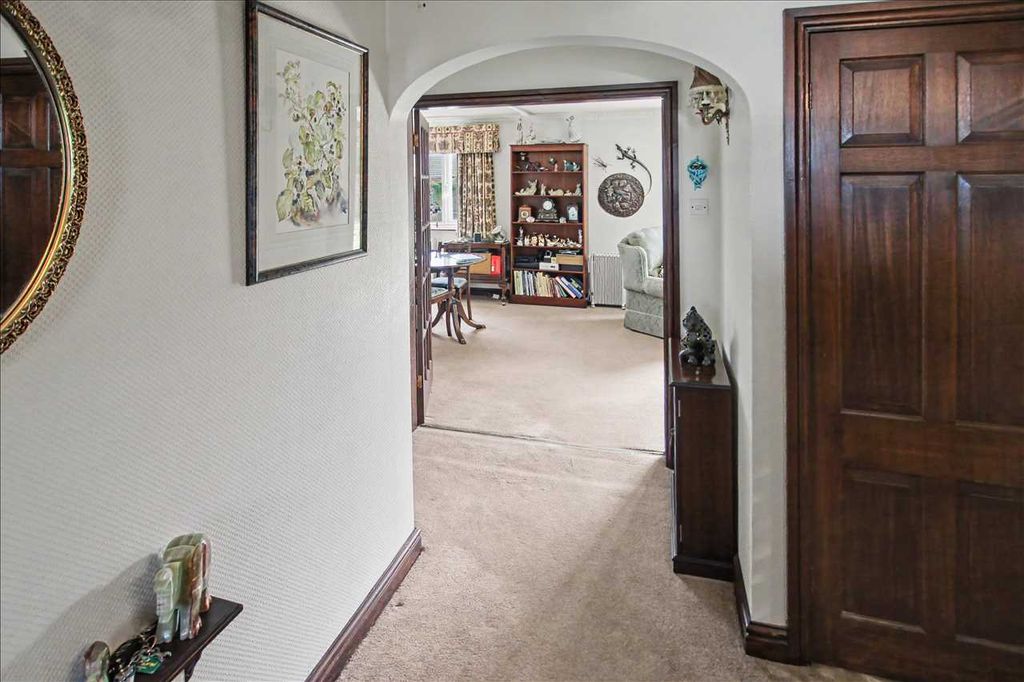 Property photo 2 of 33 Entrance Porch And Entrance Hall