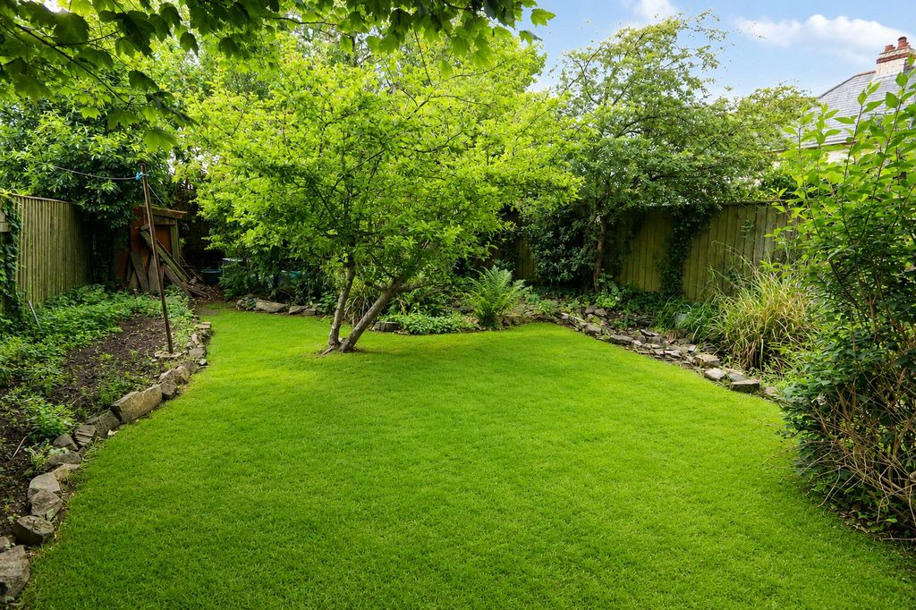 Property photo 3 of 15 Picture No. 16