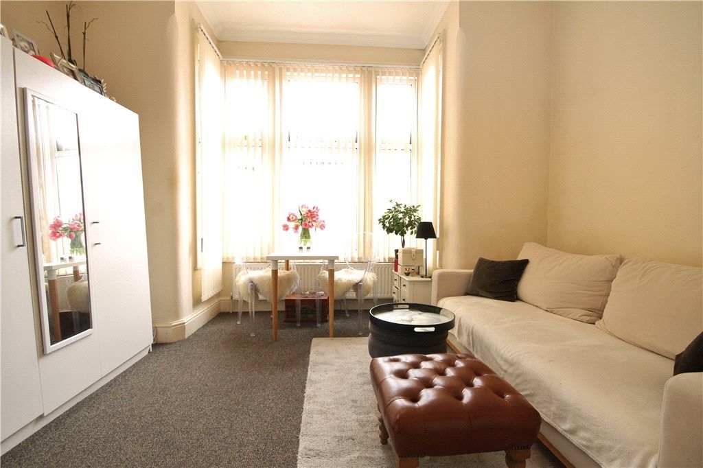Property photo 2 of 7 Studio Room