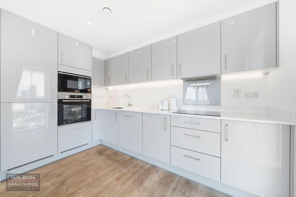 Property photo 2 of 16 Flat 93, Byron Court - F0Akwcqwhulqz22Pwlrm (Id 16