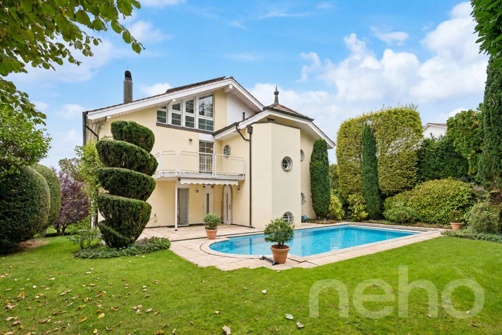Property photo 1 of 12