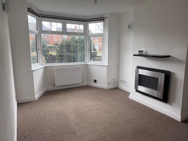 Property photo 2 of 6 Lounge