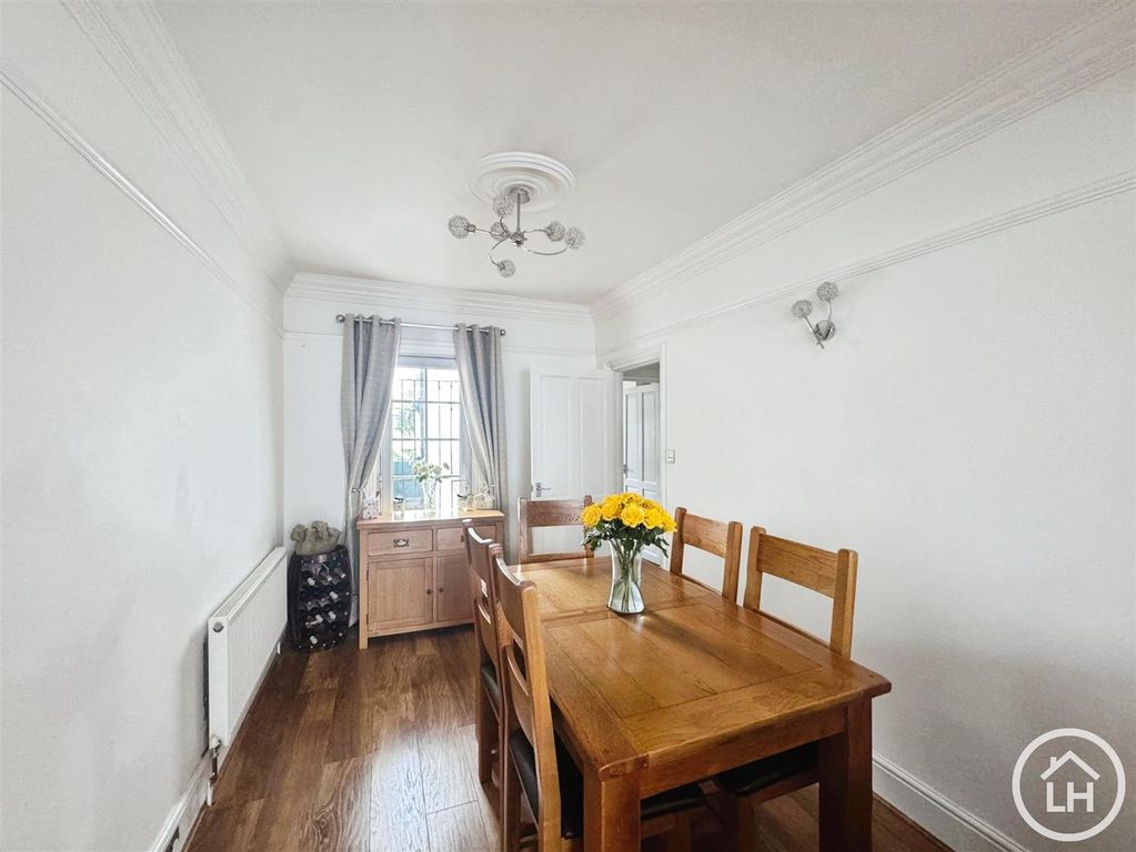 Property photo 2 of 16 Dining Room