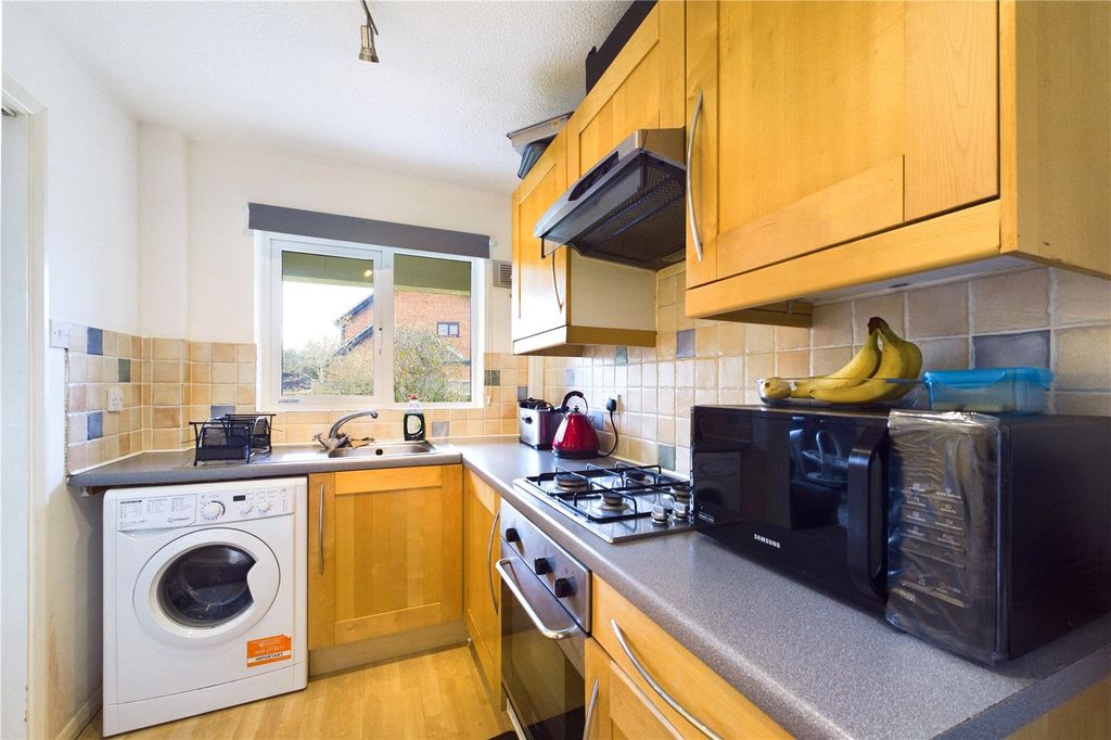 Property photo 3 of 13 Kitchen