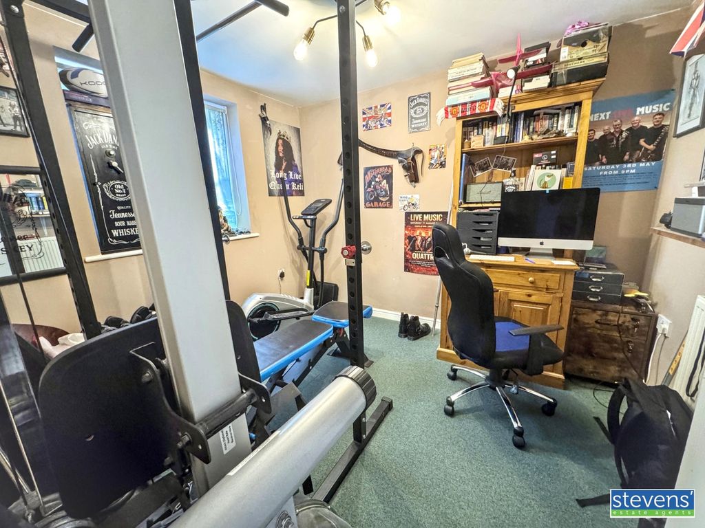 Property photo 3 of 17 Img_3867