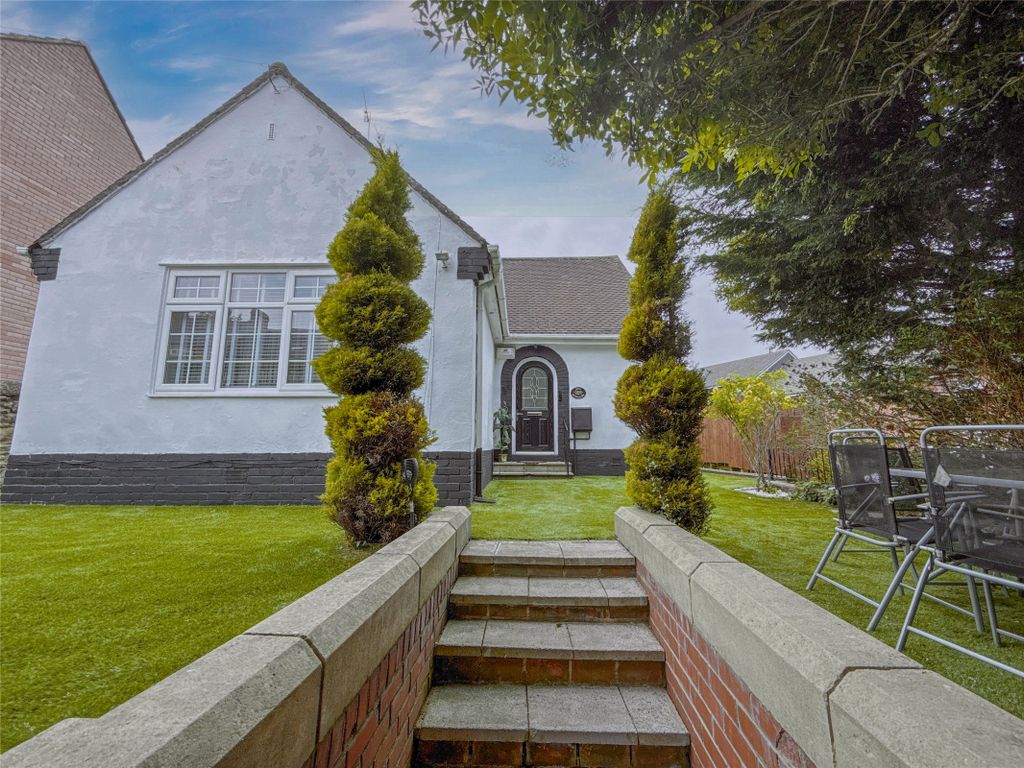 Property photo 1 of 11 External