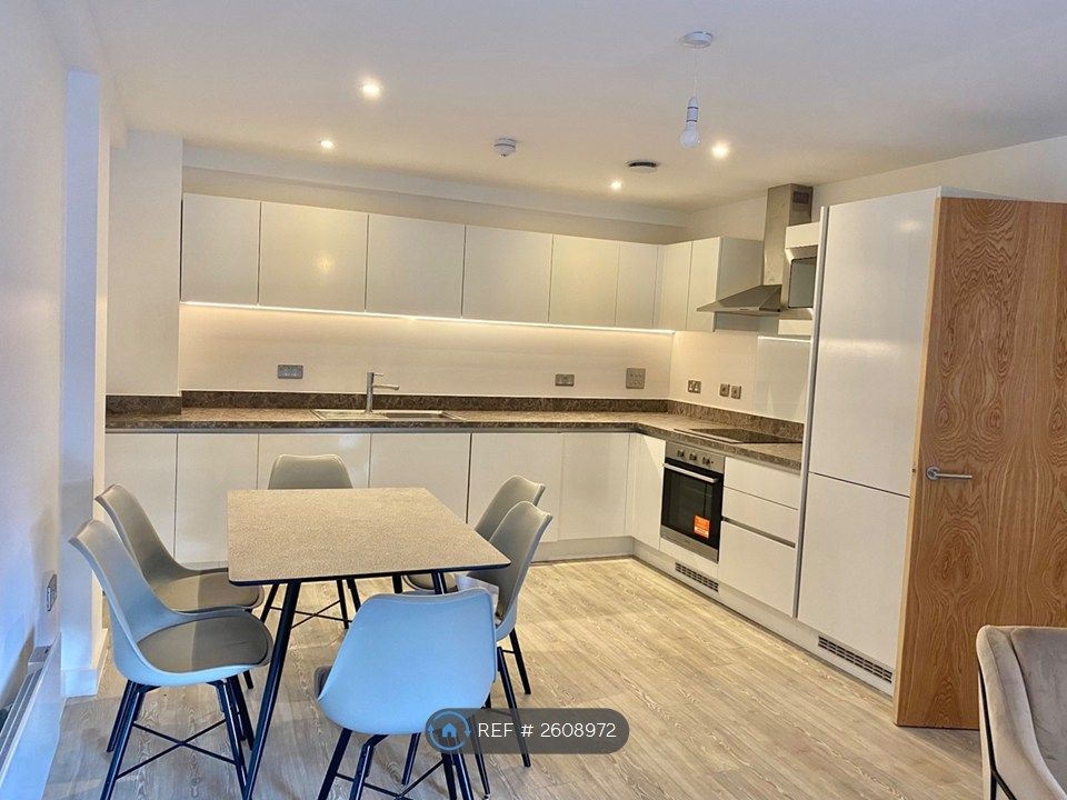 Property photo 2 of 22