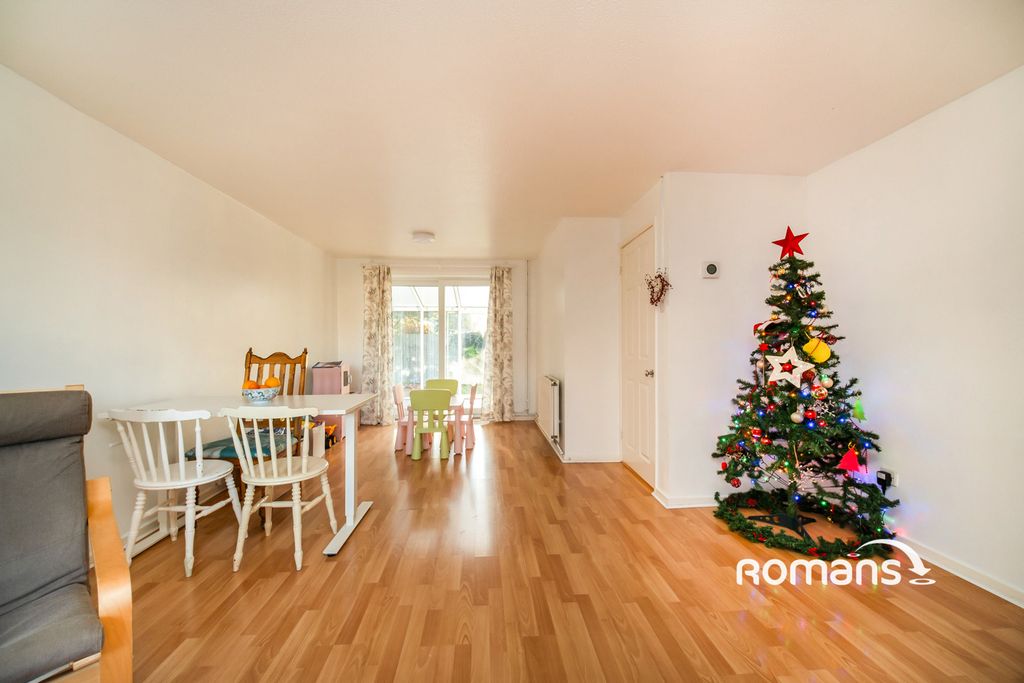 Property photo 2 of 10 Photo