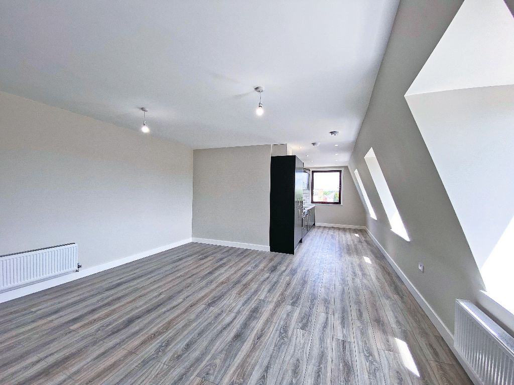 Property photo 2 of 9 2