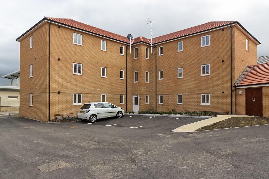 Property photo 2 of 11 Elm-Ext_3.Jpg