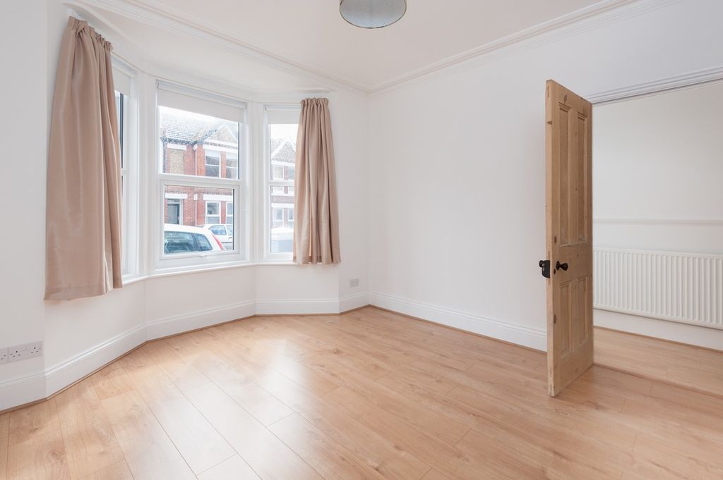 Property photo 3 of 10 Sitt