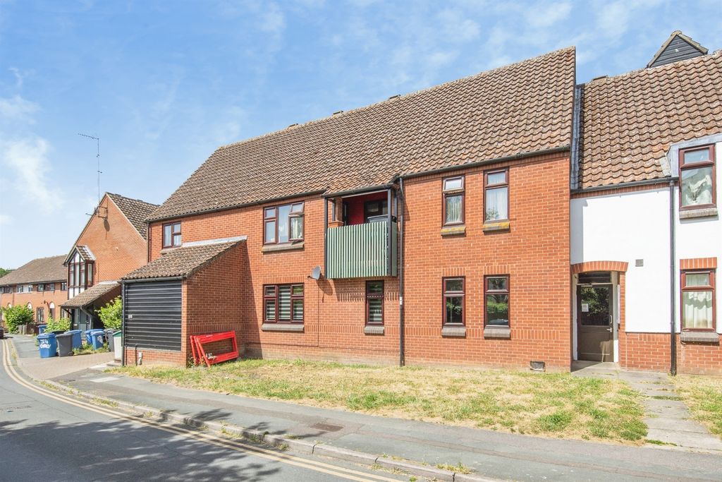 Property photo 1 of 13