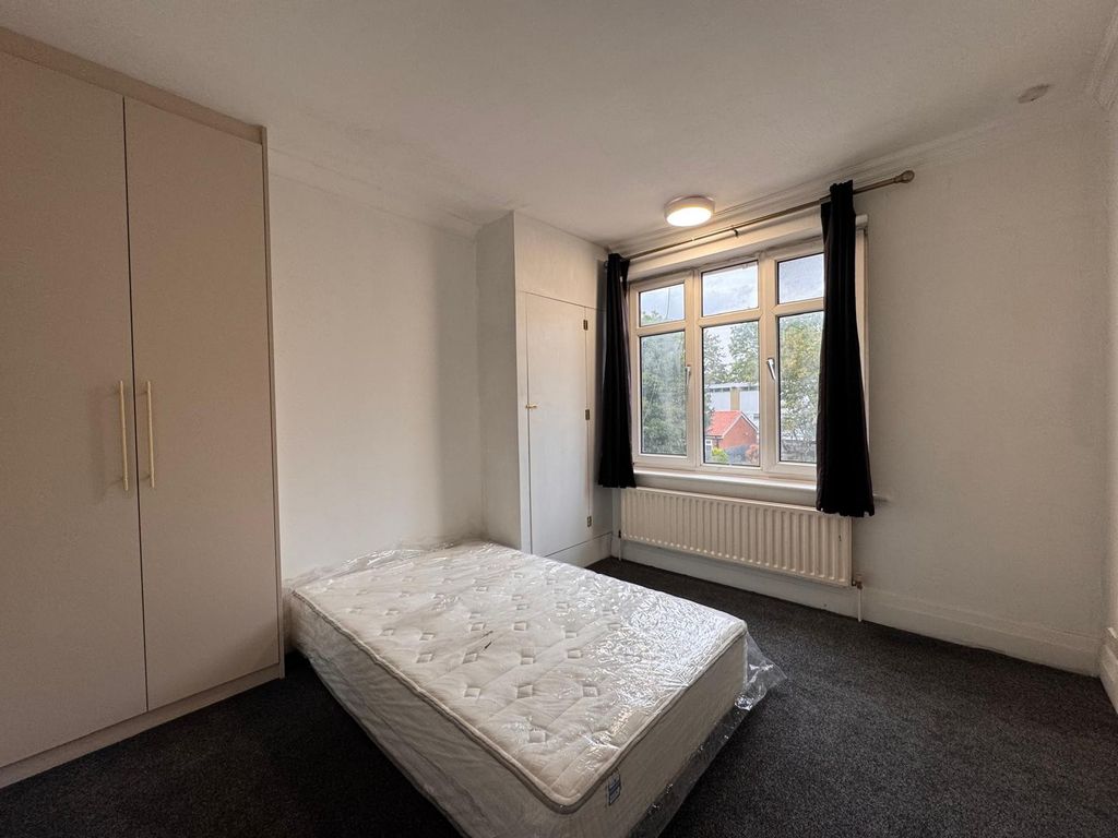 Property photo 1 of 3