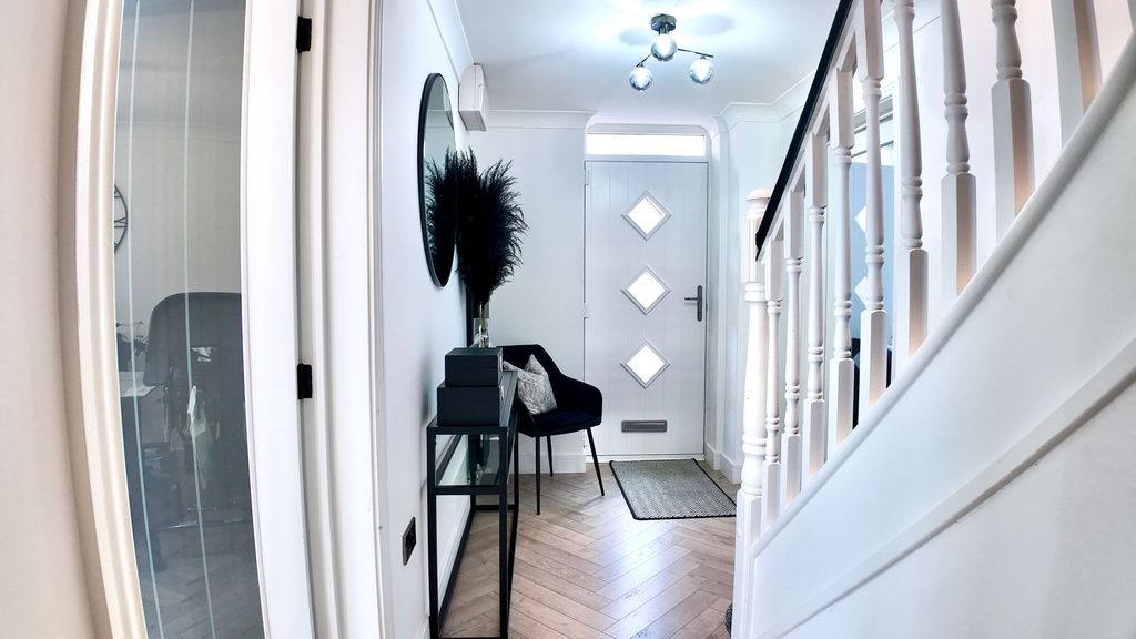 Additional image 10 of 3 bed detached house for saleField Close, Pontllanfraith NP12