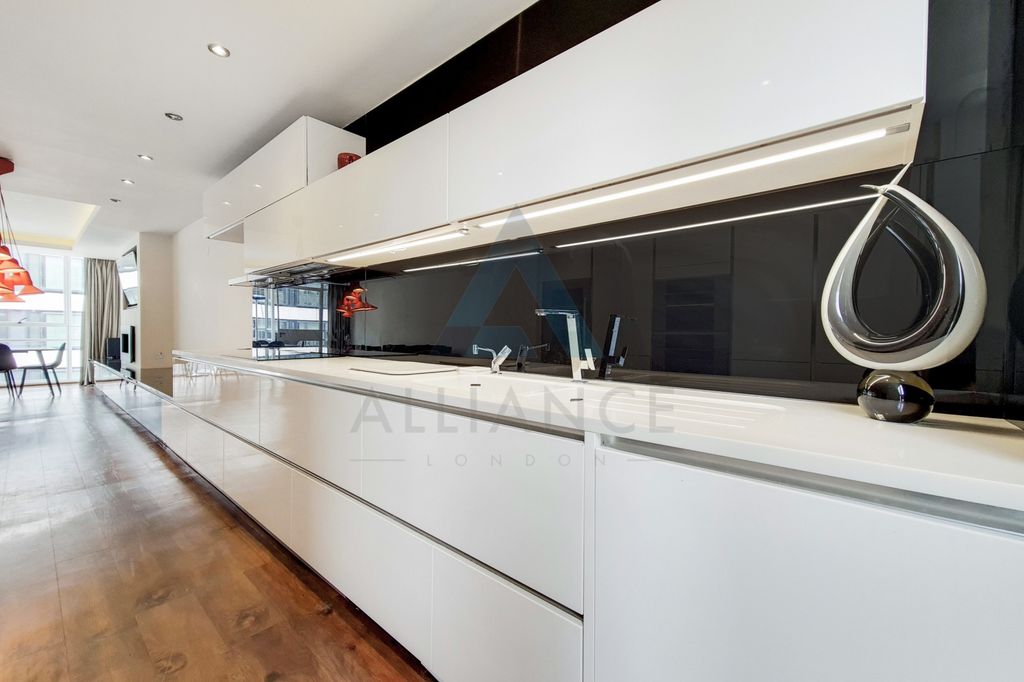 Property photo 2 of 14 Kitchen