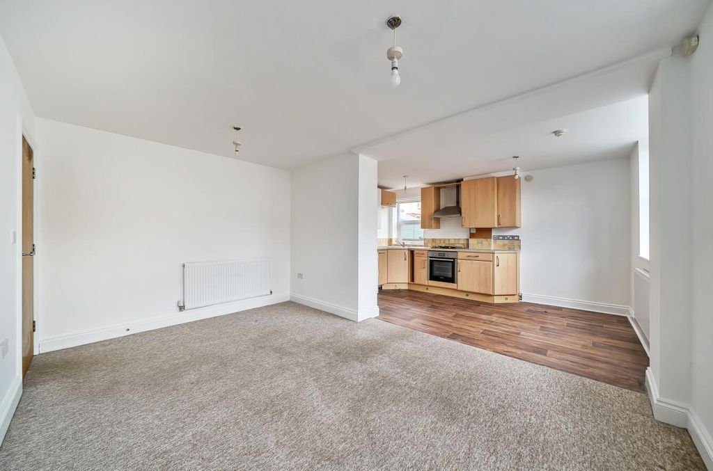 Property photo 2 of 21 1436001-13-69cd00Adc9216.Jpg