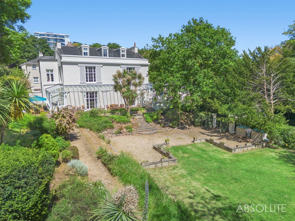 Property photo 1 of 24