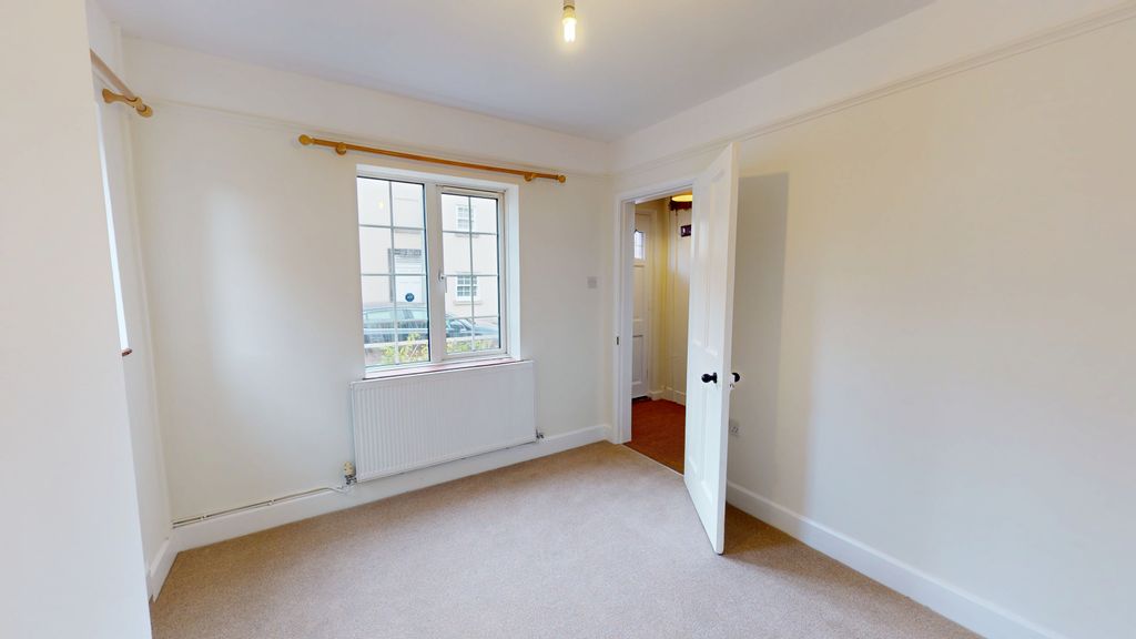 Property photo 3 of 9 09172025_115550