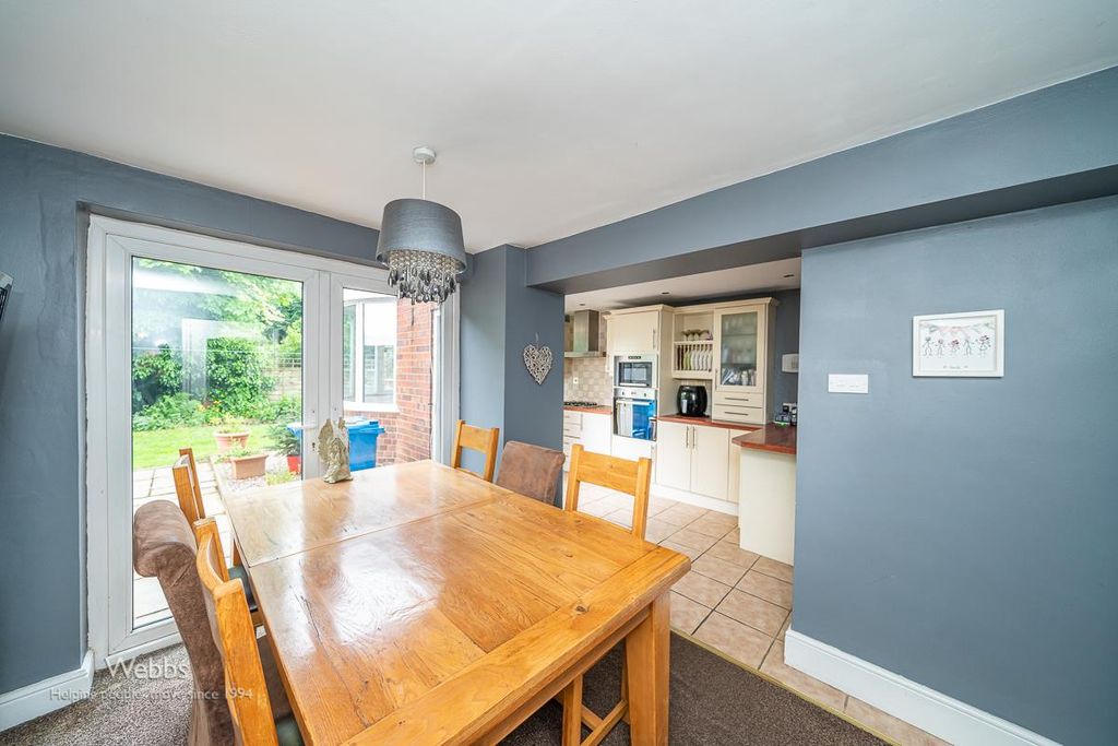 Property photo 3 of 29 Webbs (133 Of 165).Jpg