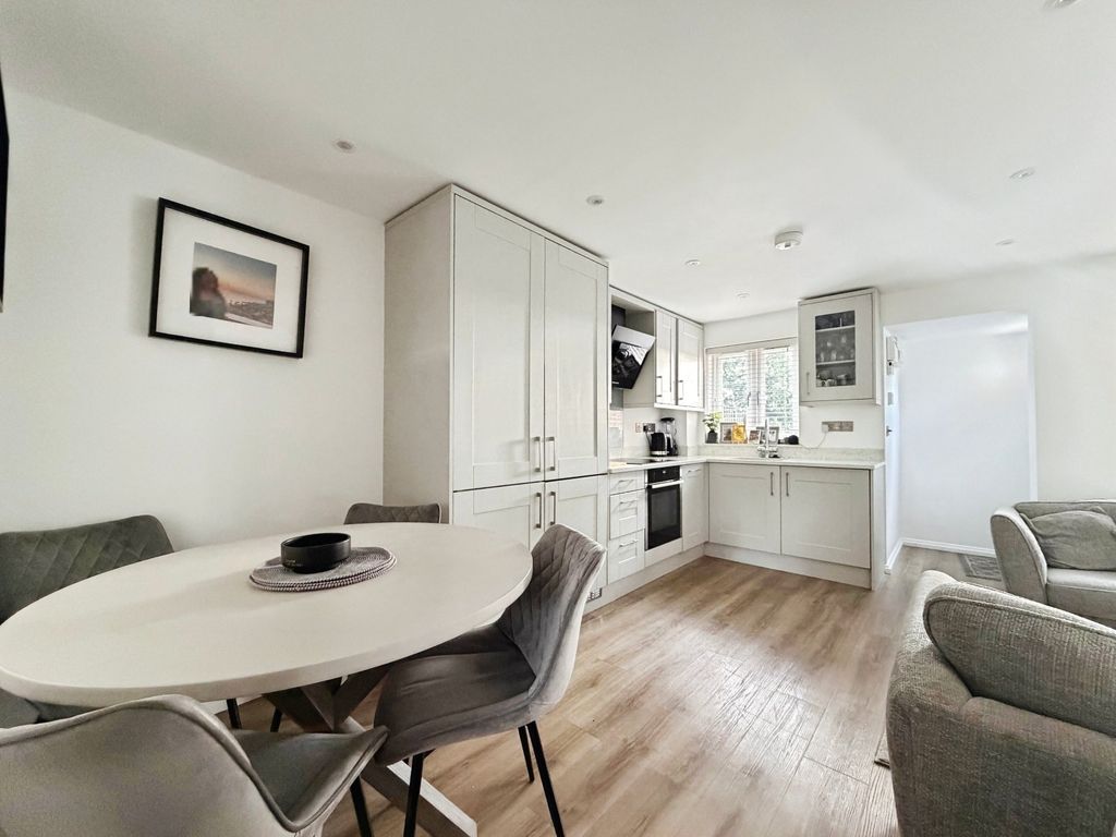 Property photo 3 of 11 Picture No. 04