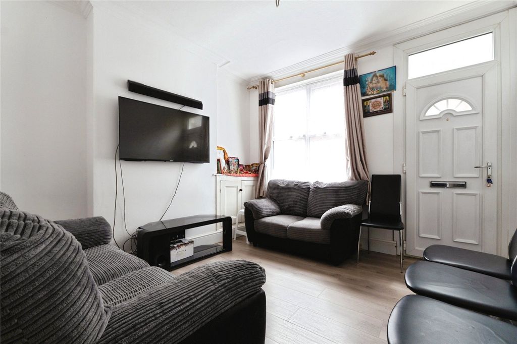 Property photo 2 of 16 Picture No. 02