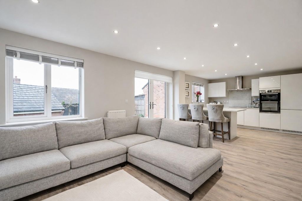 Property photo 2 of 17 3 Pastures Drive_11.Jpg