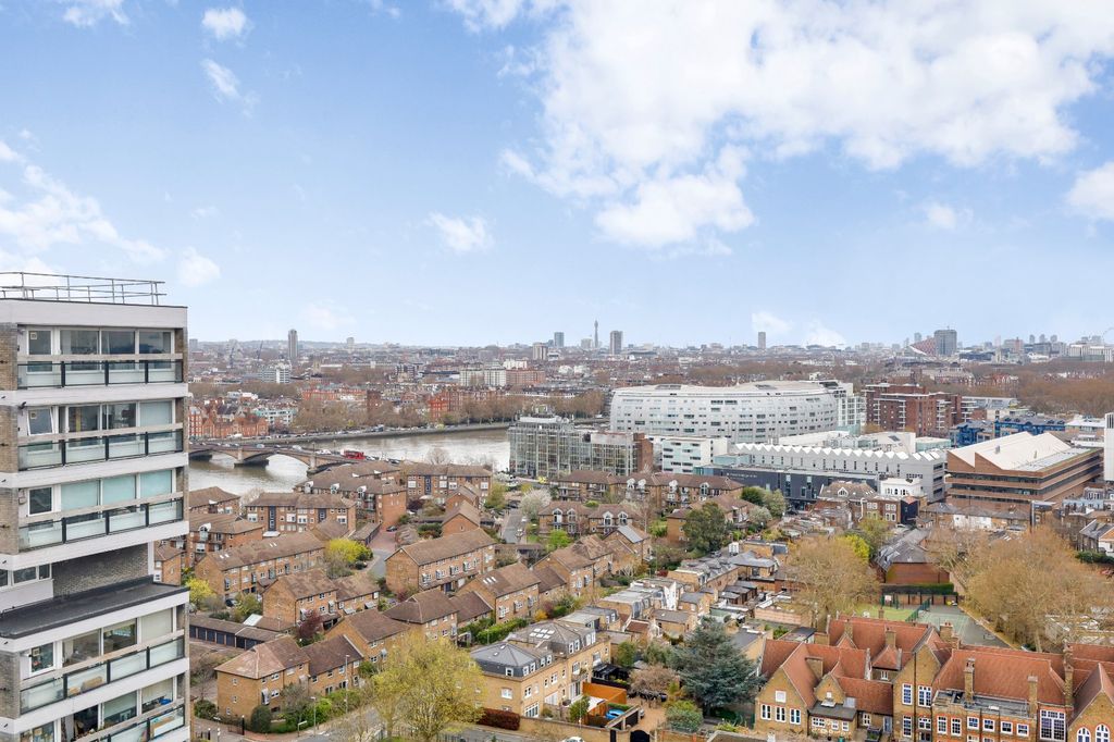 Property photo 2 of 20