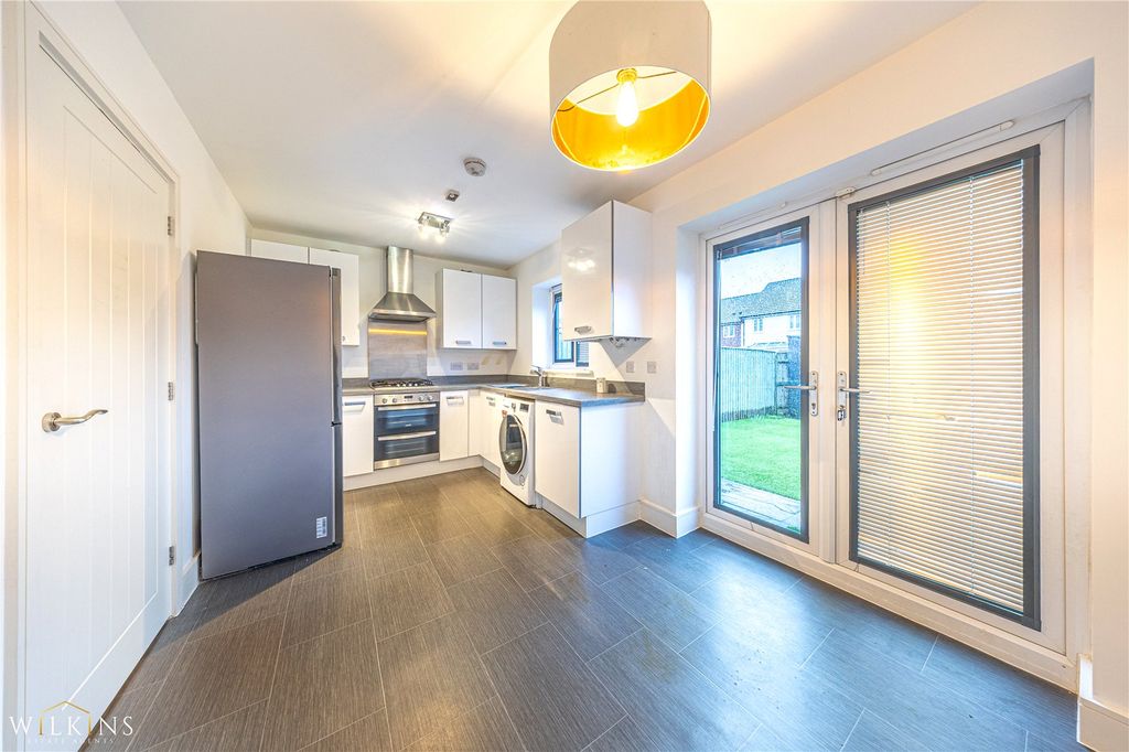 Property photo 2 of 29 Picture No. 04