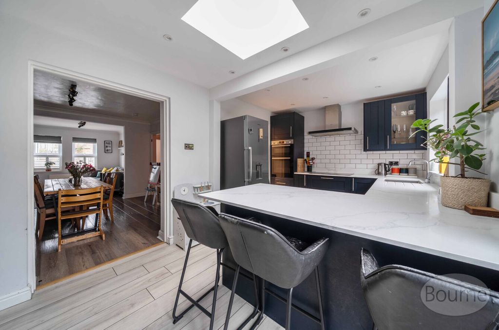 Property photo 2 of 20 60Adb1Ab-4B4E-4Ec...