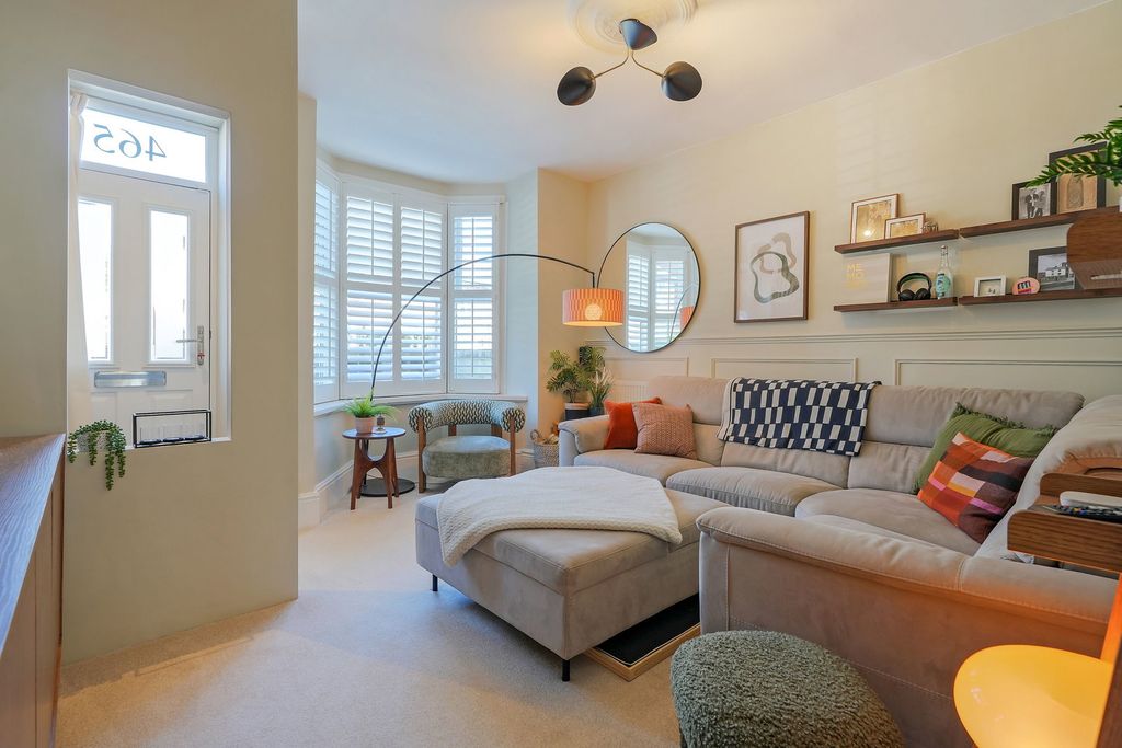 Property photo 3 of 31