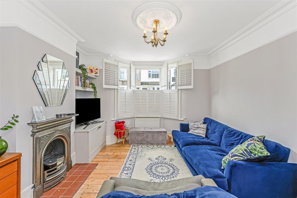 Property photo 3 of 26