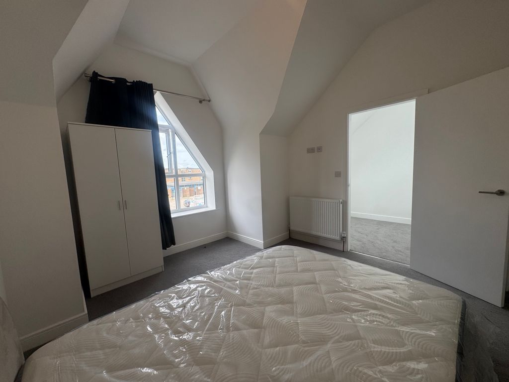 Property photo 1 of 6 Bedroom 1