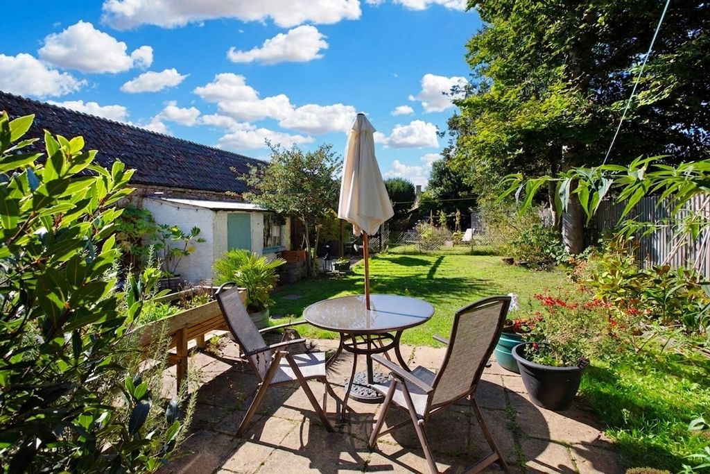 Property photo 3 of 24